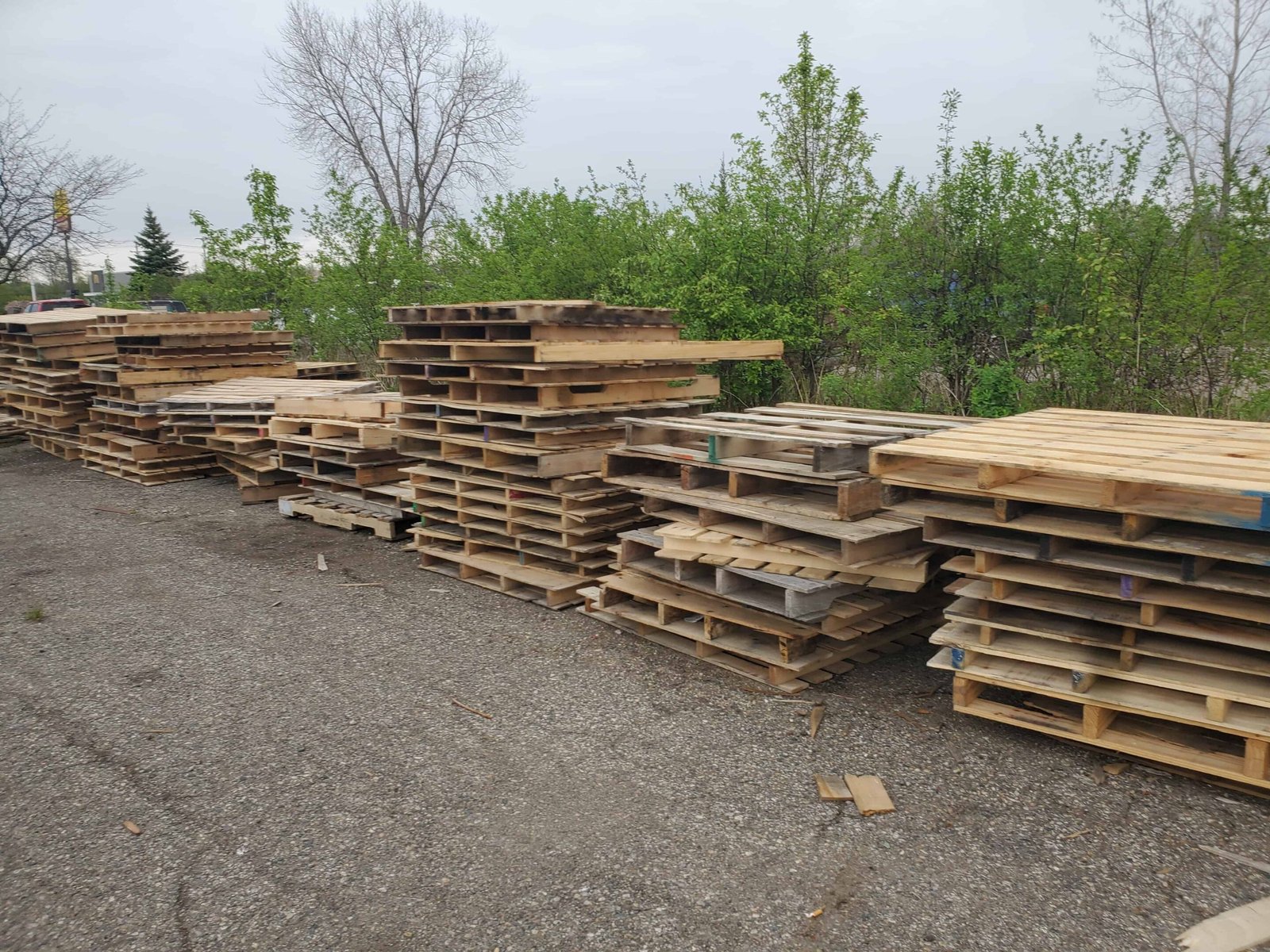 Pallets Plus Brands - pallet removal