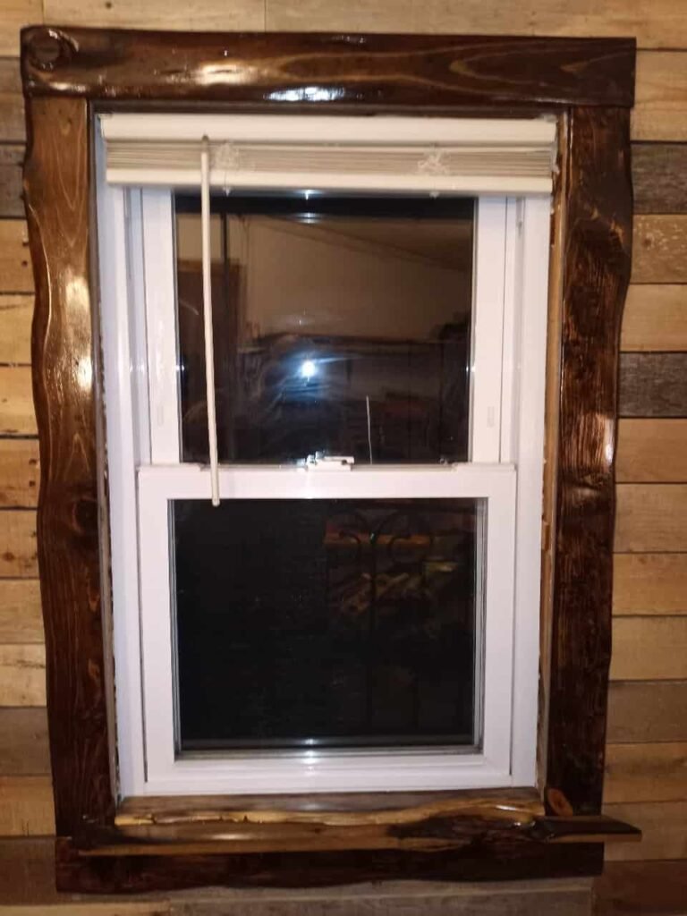 creations from pallet wood - window pane